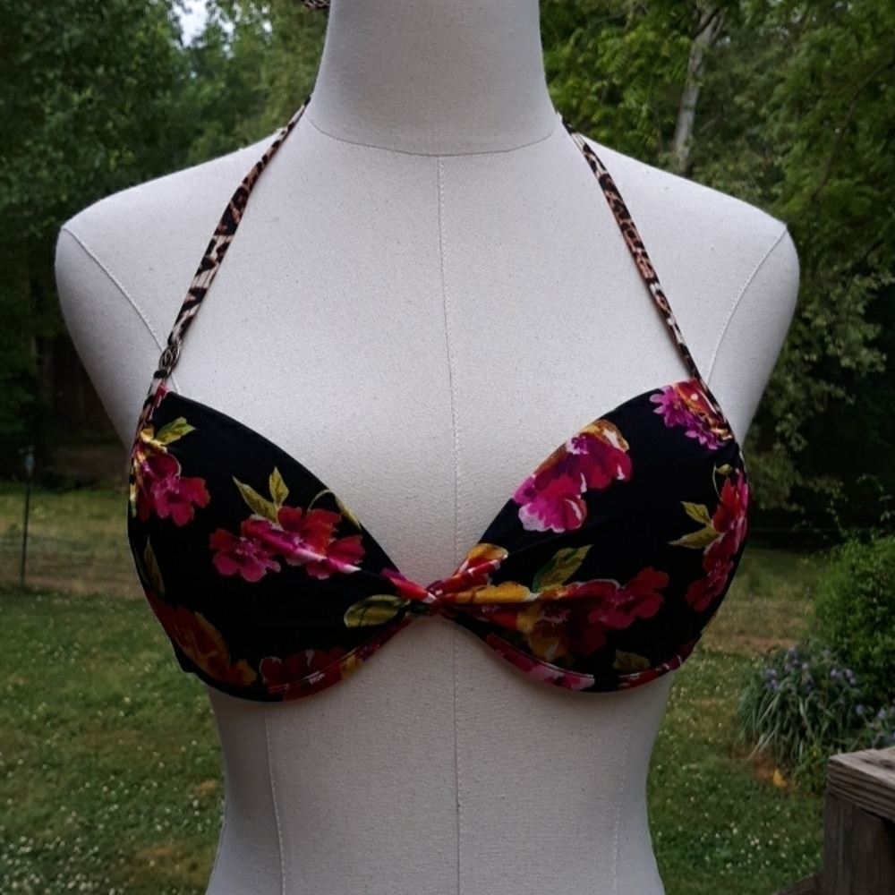 Victoria's Secret 34B bathing suit top bikini